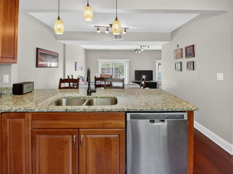 120 Camelot Ct, photo 15 of 35