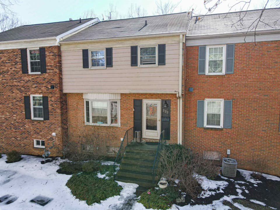 222 Huntington Lane, Blacksburg, VA