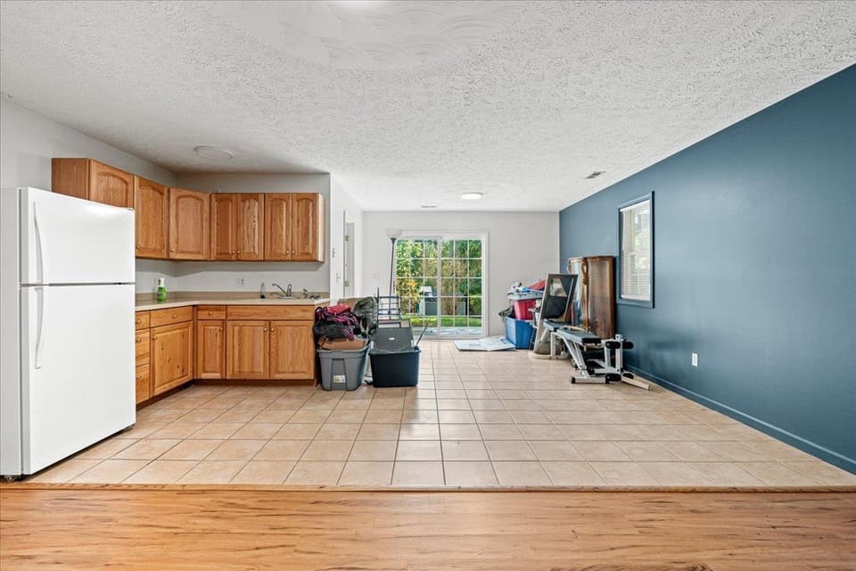 3431 Gordon Drive, photo 21 of 32