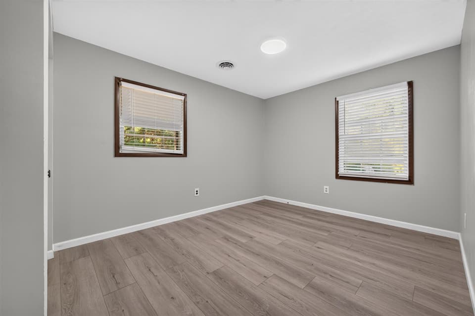 1704 Oriole Drive, photo 32 of 40