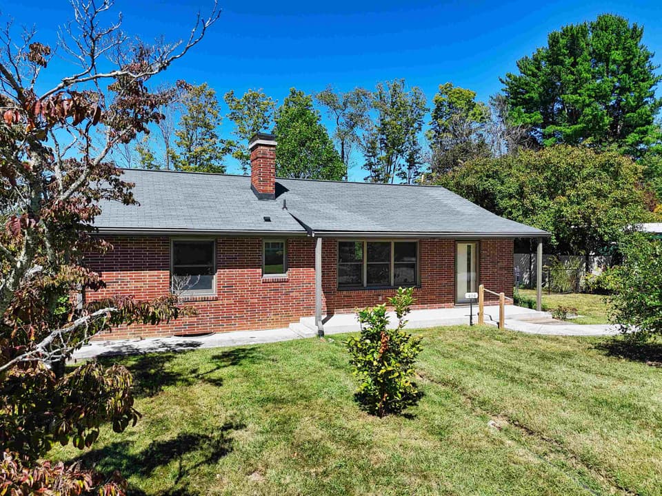 404 Eastview Terrace, Blacksburg, VA