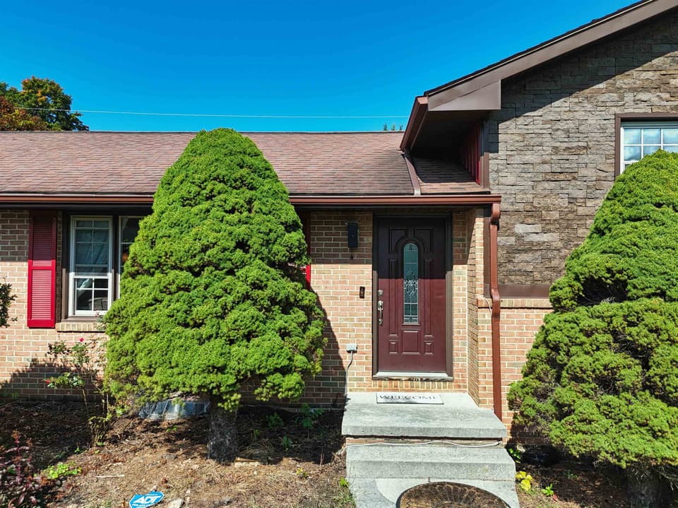 308 Grandview Drive, photo 7 of 40