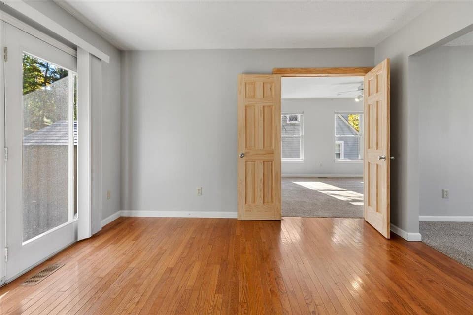 516 Sunrise Drive, photo 15 of 40