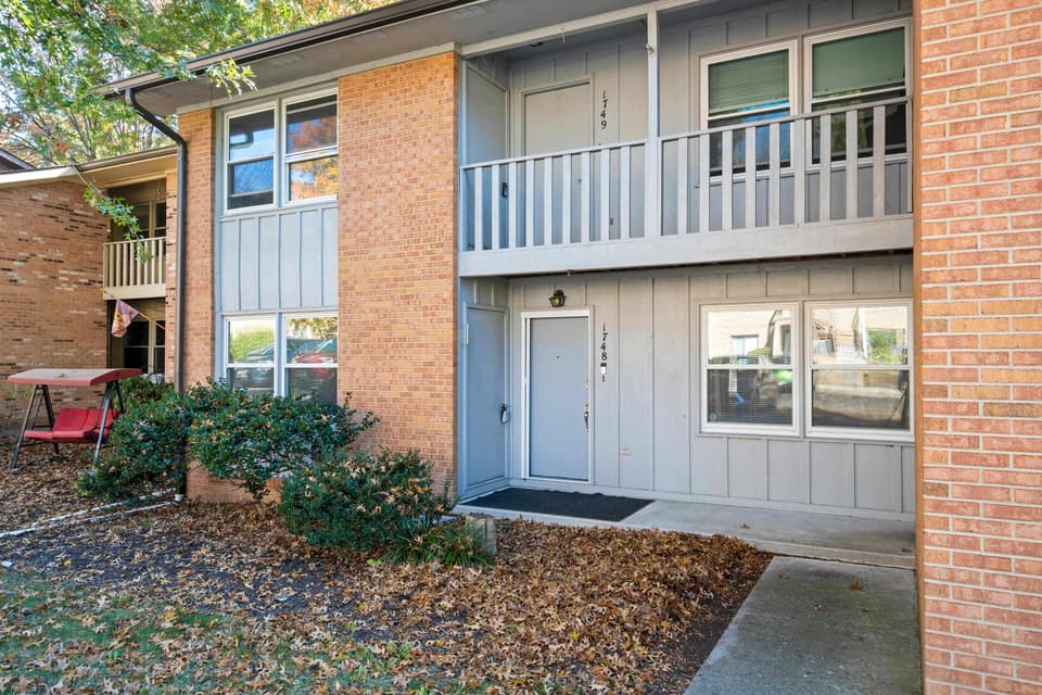 1748 Donlee Drive Unit 105, photo 24 of 27