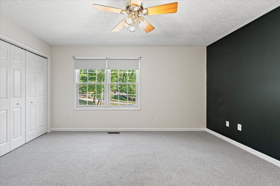 3431 Gordon Drive, photo 5 of 32