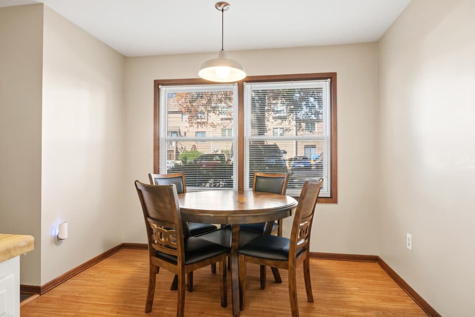 1748 Donlee Drive Unit 105, photo 7 of 27