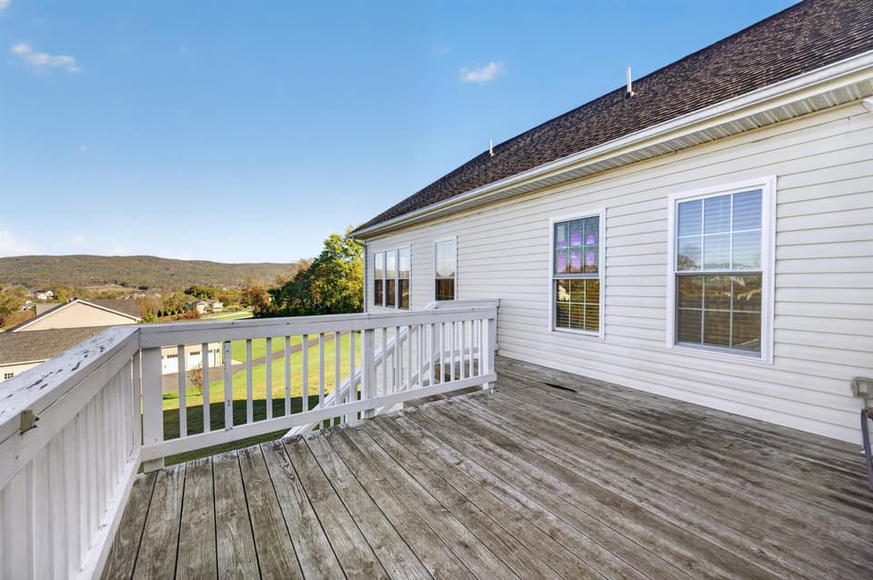 1701 Stratford View Drive, photo 39 of 40