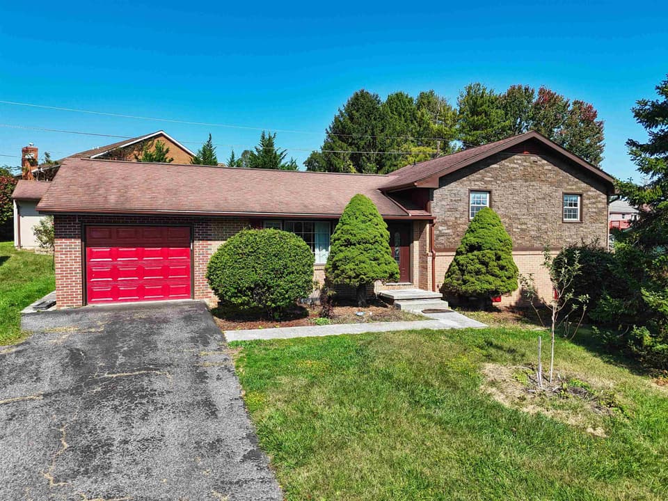 308 Grandview Drive, Blacksburg, VA