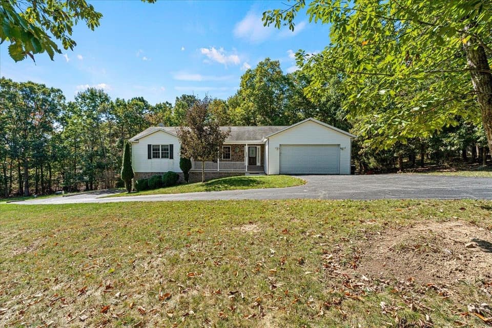 3431 Gordon Drive, photo 27 of 32