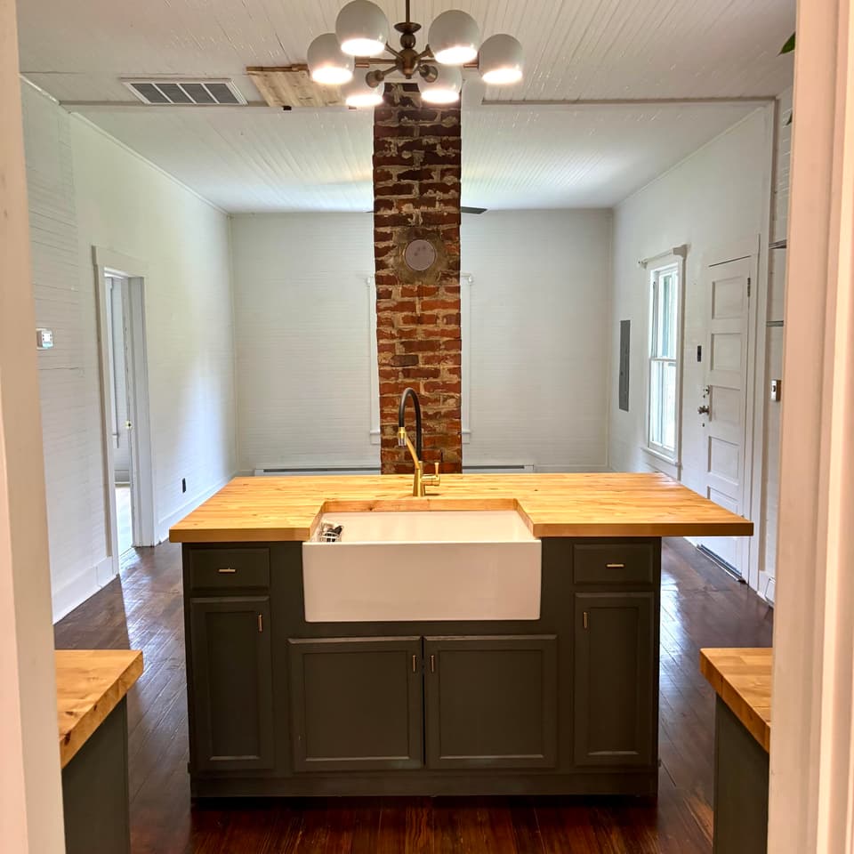 611 Mabry Ln, photo 9 of 23