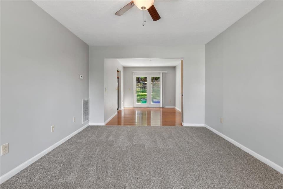 516 Sunrise Drive, photo 19 of 40