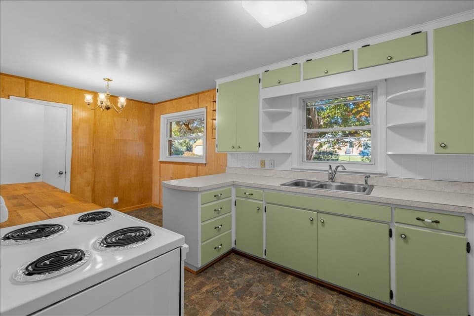 803 Grove Avenue, photo 8 of 37