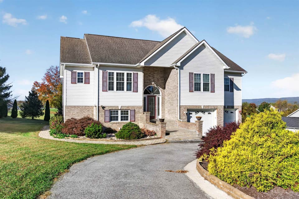 1701 Stratford View Drive, photo 8 of 40