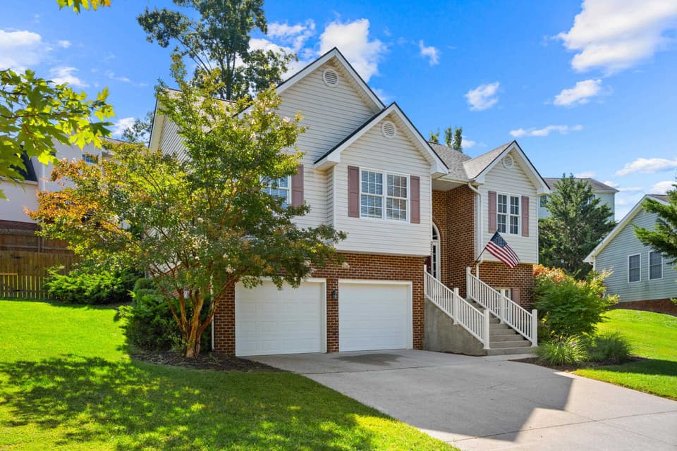 222 Mountain Breeze Drive, Blacksburg, VA