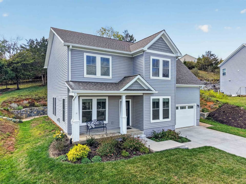 418 Heartwood Crossing, photo 2 of 40