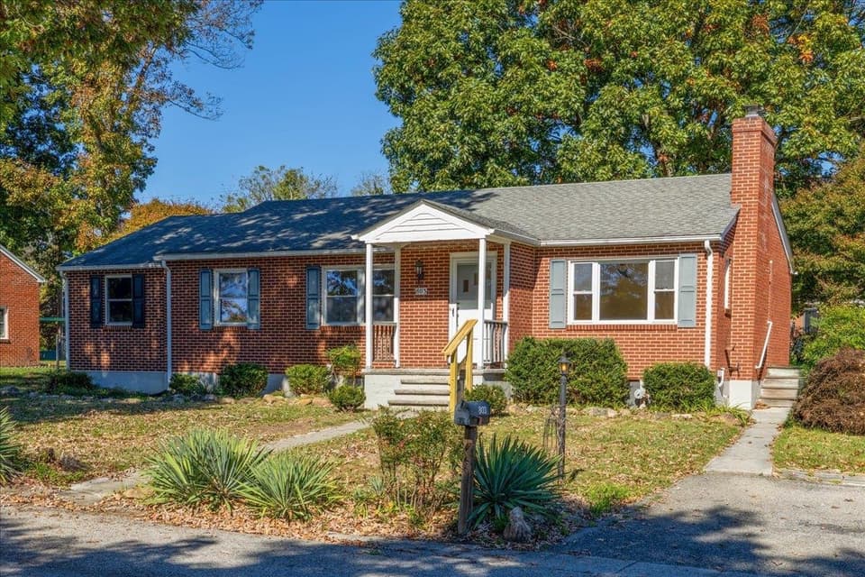 803 Grove Avenue, photo 2 of 37