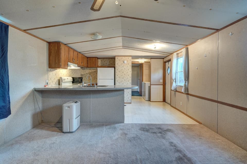461 Bee Lane, photo 6 of 22