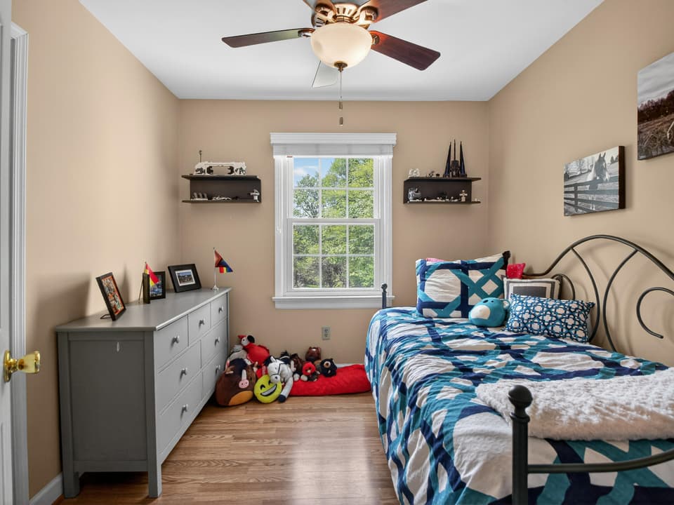 120 Camelot Ct, photo 24 of 35