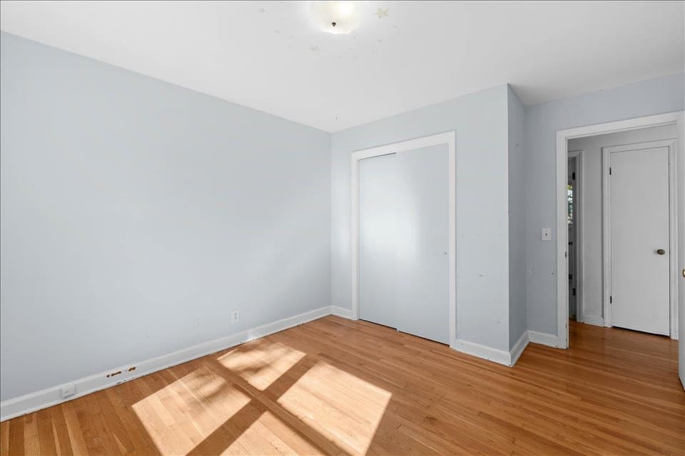 803 Grove Avenue, photo 14 of 37