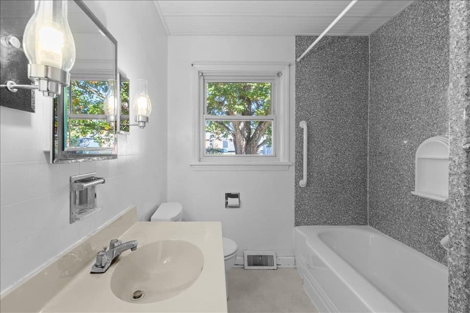 803 Grove Avenue, photo 15 of 37