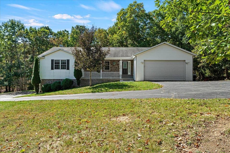 3431 Gordon Drive, photo 28 of 32