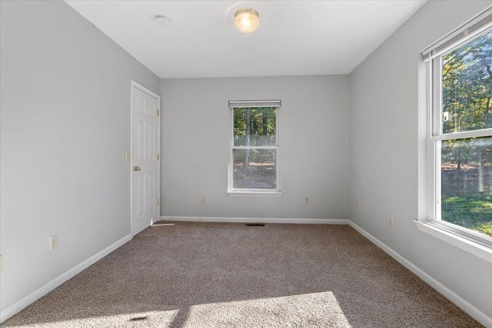 516 Sunrise Drive, photo 34 of 40