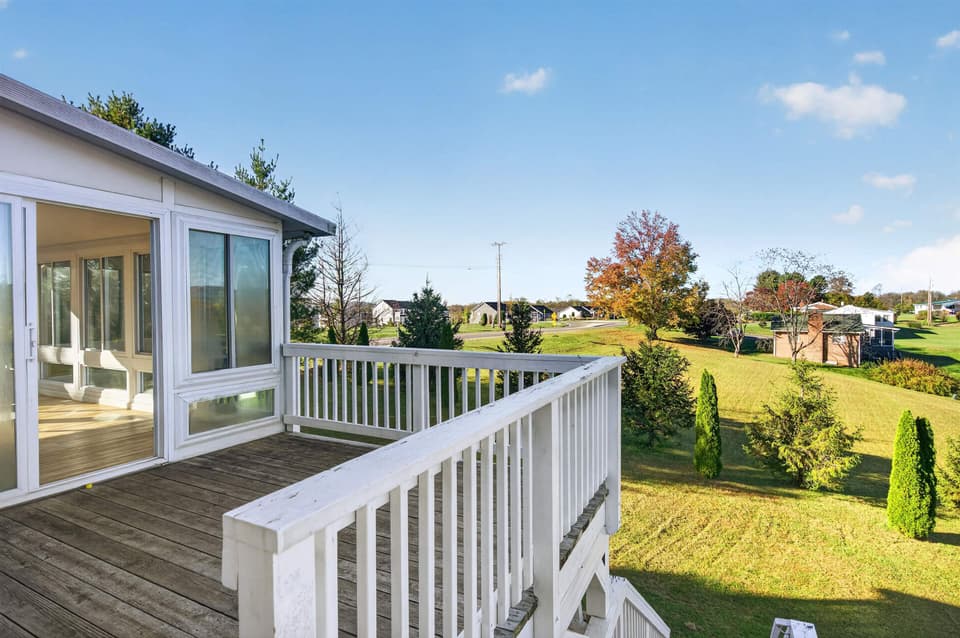 1701 Stratford View Drive, photo 38 of 40
