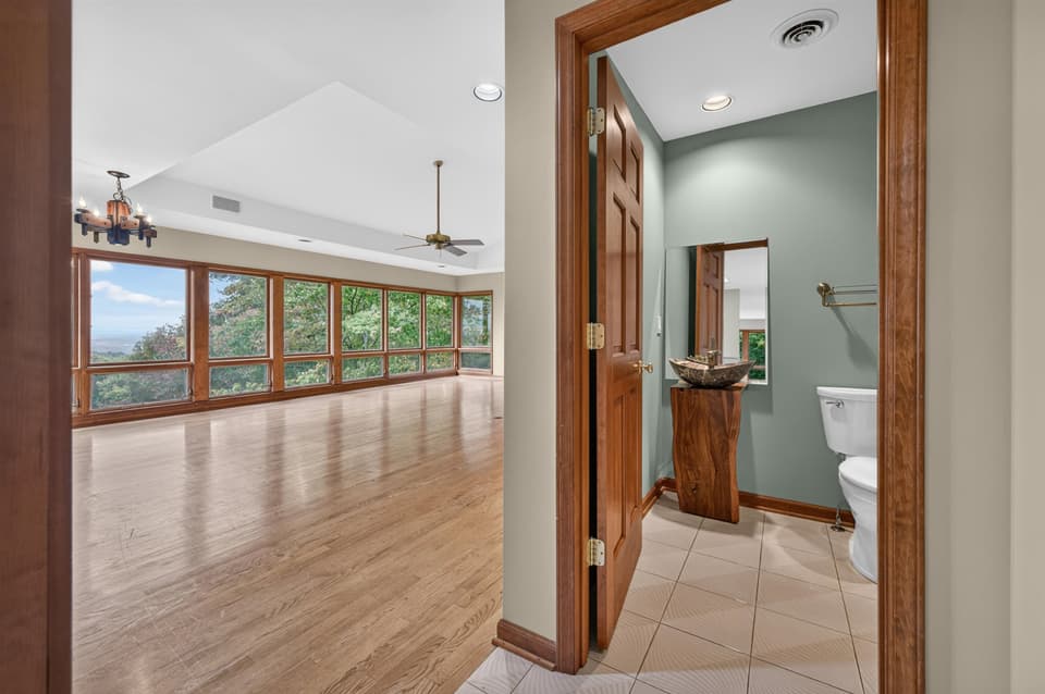 1723 Jefferson Forest Lane, photo 10 of 40