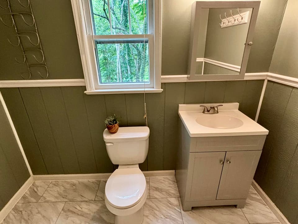 611 Mabry Ln, photo 13 of 23