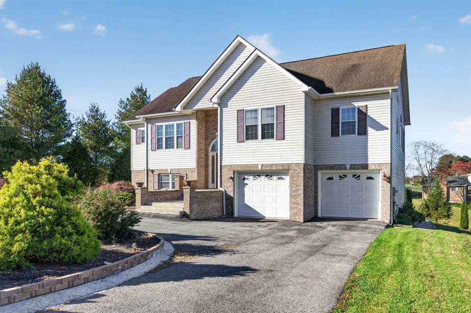 1701 Stratford View Drive, photo 11 of 40