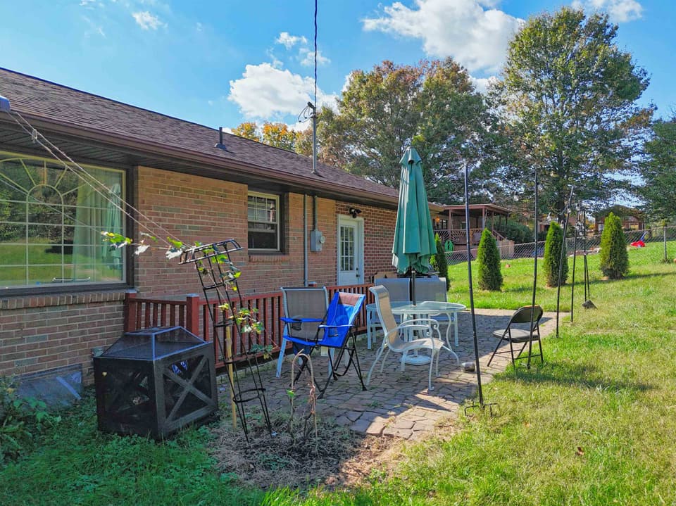 308 Grandview Drive, photo 35 of 40