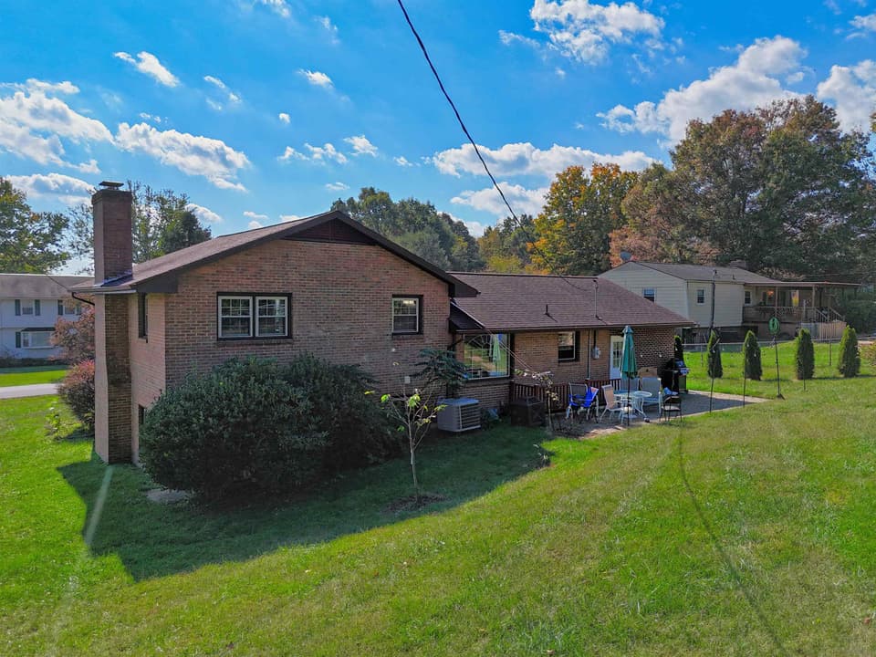 308 Grandview Drive, photo 36 of 40