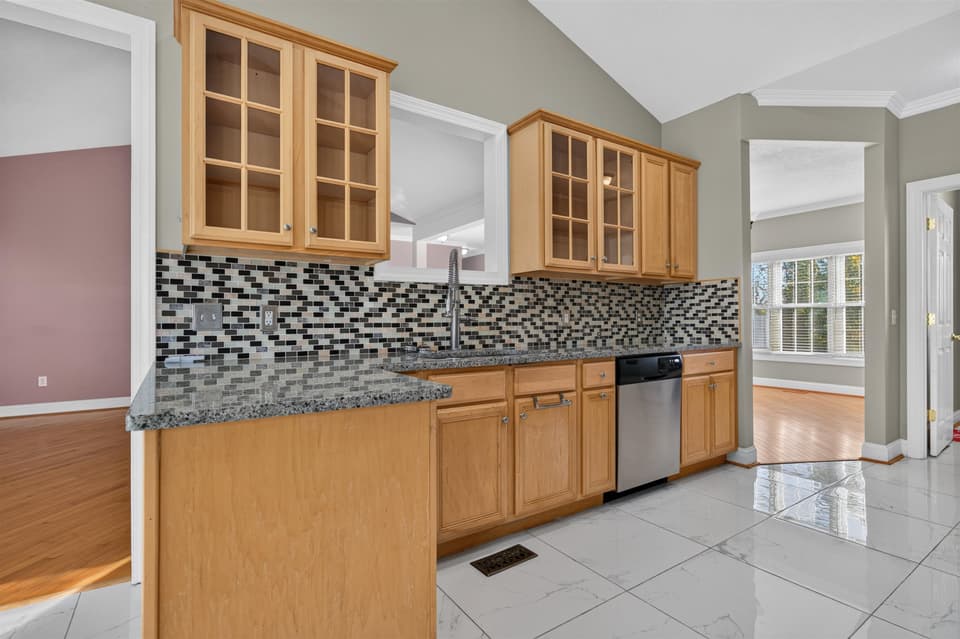 1701 Stratford View Drive, photo 21 of 40